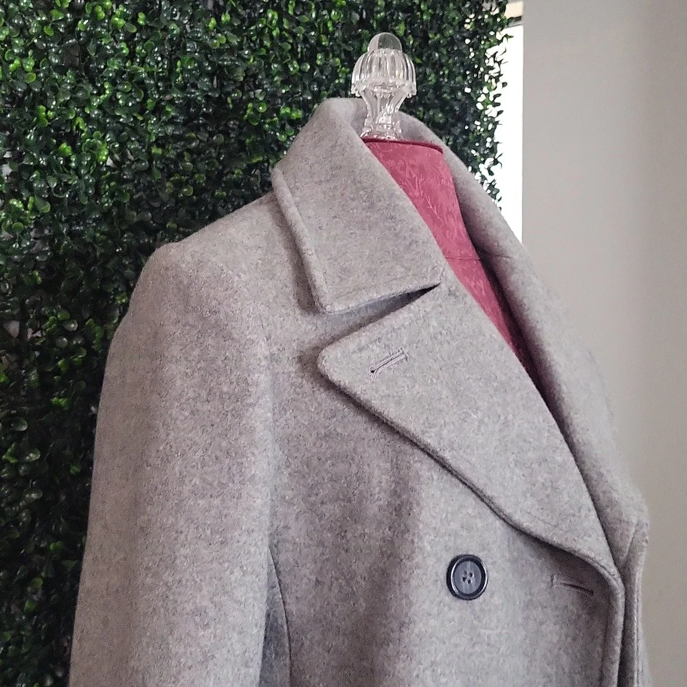 Old Navy Light Gray Jacket - Picture 6 of 6